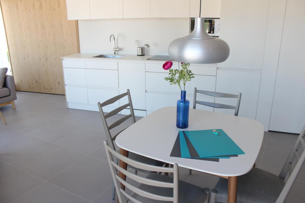 Beautiful Loft, Huge Sunny Terrace, View Over The Beach And Sea Roses Exterior photo