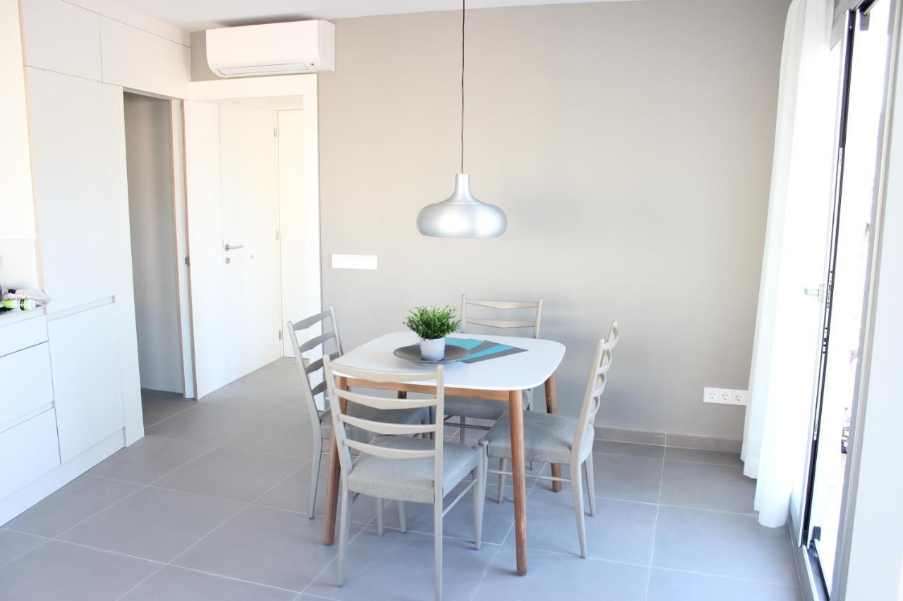 Beautiful Loft, Huge Sunny Terrace, View Over The Beach And Sea Roses Exterior photo