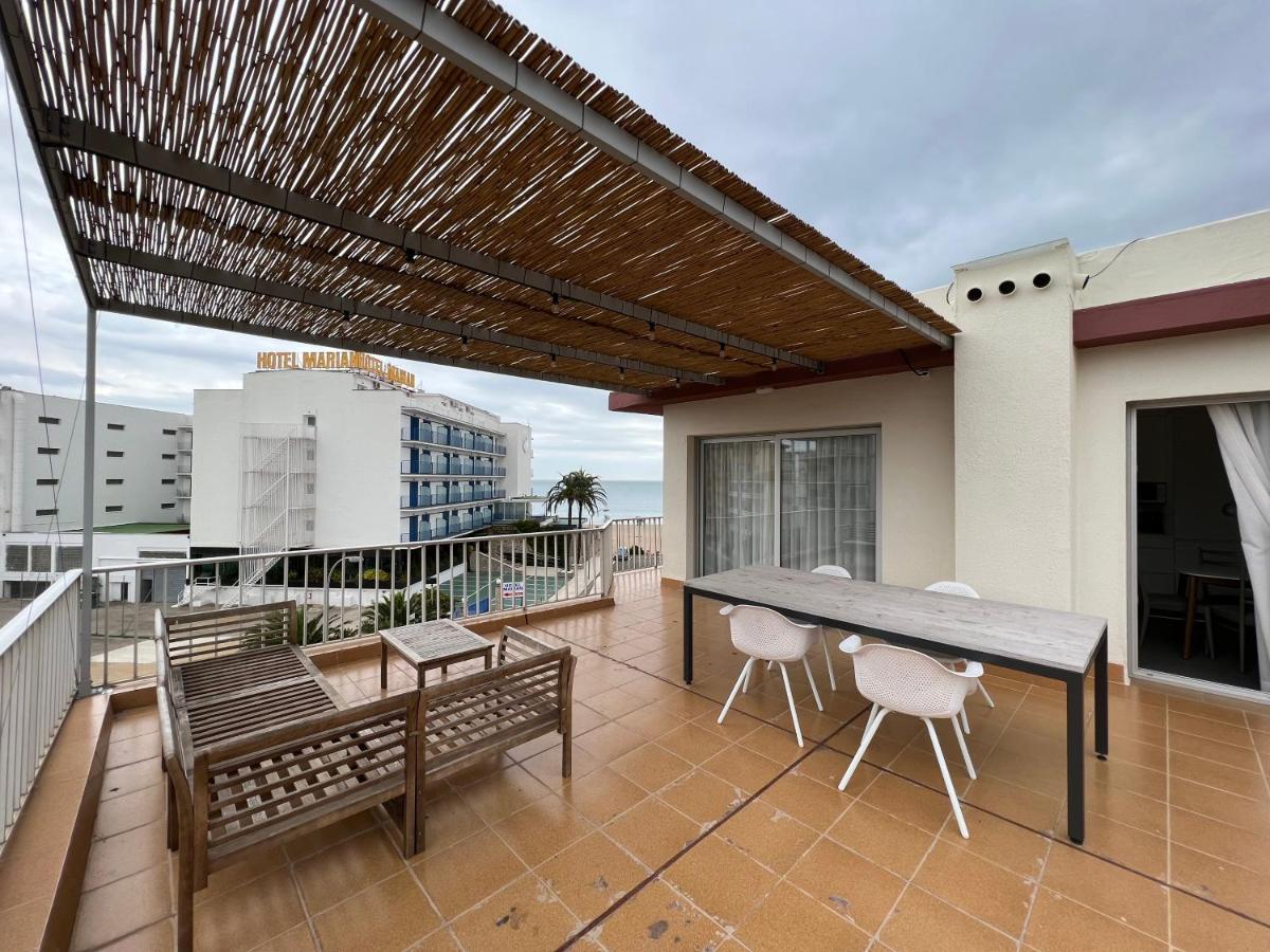 Beautiful Loft, Huge Sunny Terrace, View Over The Beach And Sea Roses Exterior photo