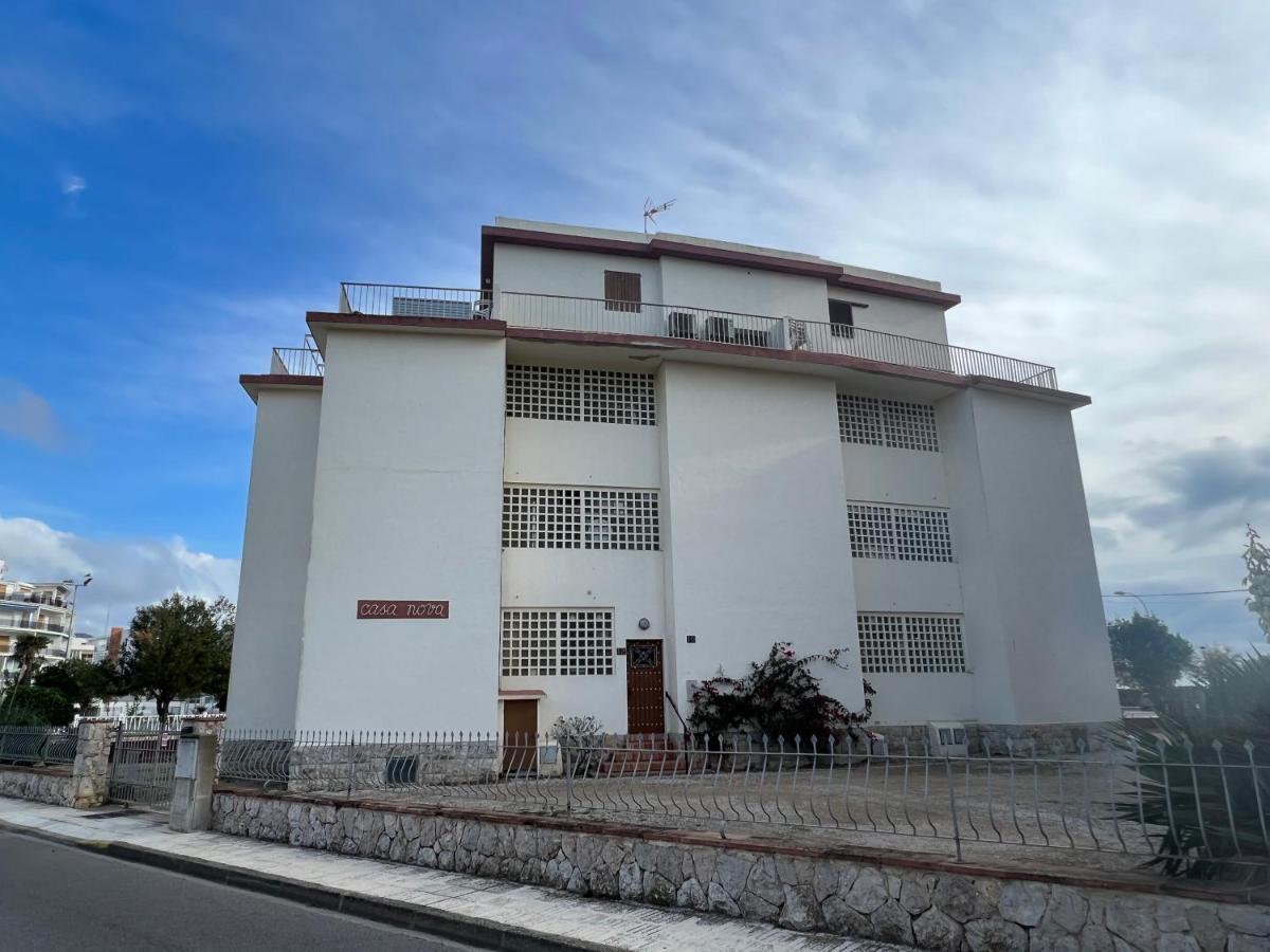 Beautiful Loft, Huge Sunny Terrace, View Over The Beach And Sea Roses Exterior photo